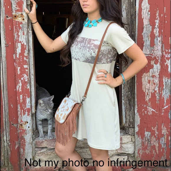 Riley Ranch Pocket Dress - Picture 2 of 5